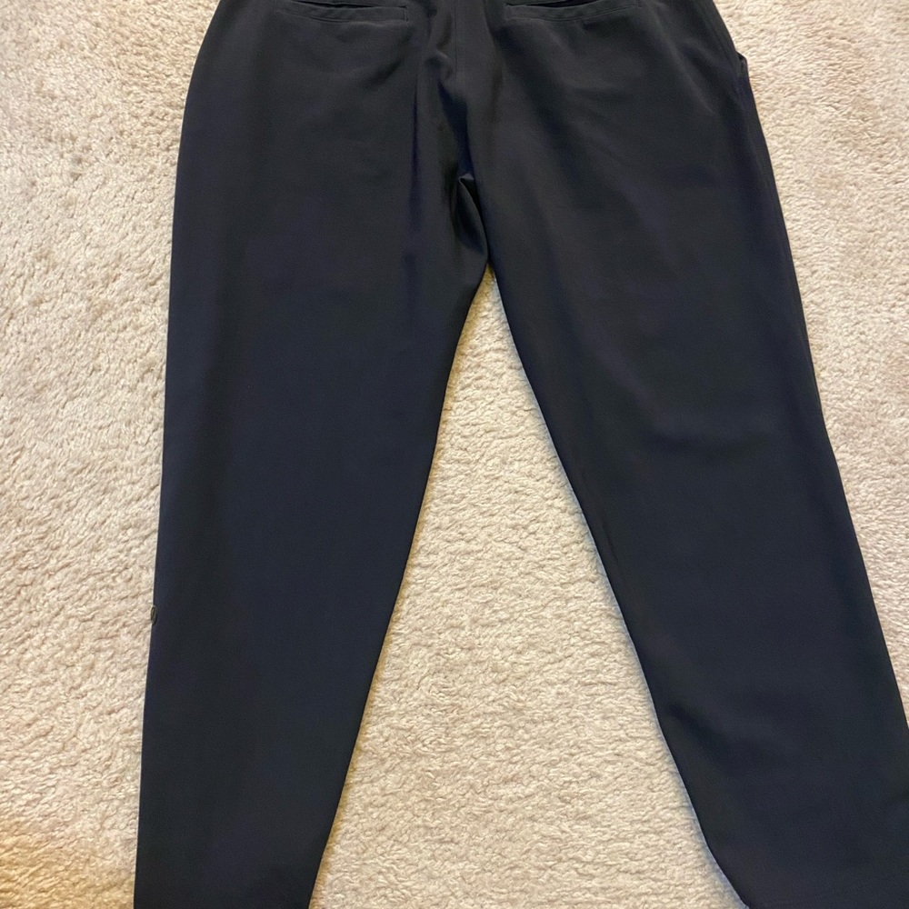 Lululemon on the fly pants 7/8